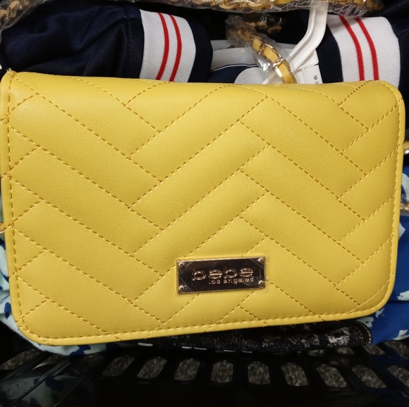 🆕Bebe | Sophia Quilted Crossbody Purse w/ Gold Chain Strap Tuscan Sun Yellow - Picture 2 of 12